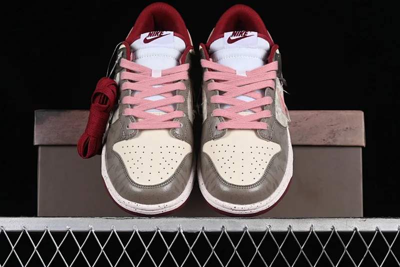 All categories Nk SB Dunk series Nk SB Dunk Low low-top sneakers Nk Dunk Retro Panda Prank Pioneer Knight-Dust SB strap low-top casual sneakers DD1391-601